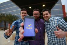 Travelest es una empresa impulsada por los estudiantes de Estadística Empresarial de la UMH Alejandro Linde y Vladimir Strilets, y por Alejandro López