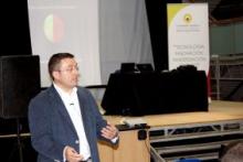 "A veces fracasar es repetir cosas de formas diferentes, y por lo tanto es aprender"