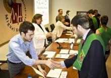 Graduación de la última promoción de Ciencia y Tecnología de los Alimentos antes de su adaptación a Grado, con la presencia de la directora del Parque Científico de la UMH como madrina.
