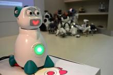 Aisoy1 cuenta con un revolucionario sistema emocional que adapta la estrategia de aprendizaje a cada niño