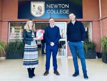  Los encargados de suscribir este acuerdo han sido los promotores de la empresa e investigadores de la UMH y el director del Newton College