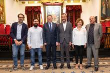 El CBDO de la empresa, el alcalde de la localidad ilicitana y el presidente de la GVA han sido los encargados de suscribir el documento