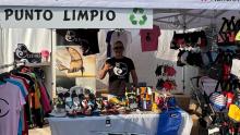  Kai Clothes del PCUMH presenta sus productos de moda sostenible en el World SUP Festival celebrado en Santa Pola